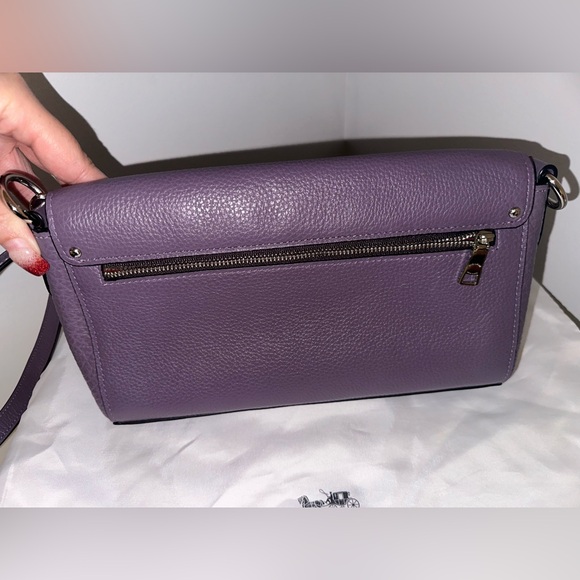 Small Jade Coach crossbody. Style #91027 - Picture 2 of 9